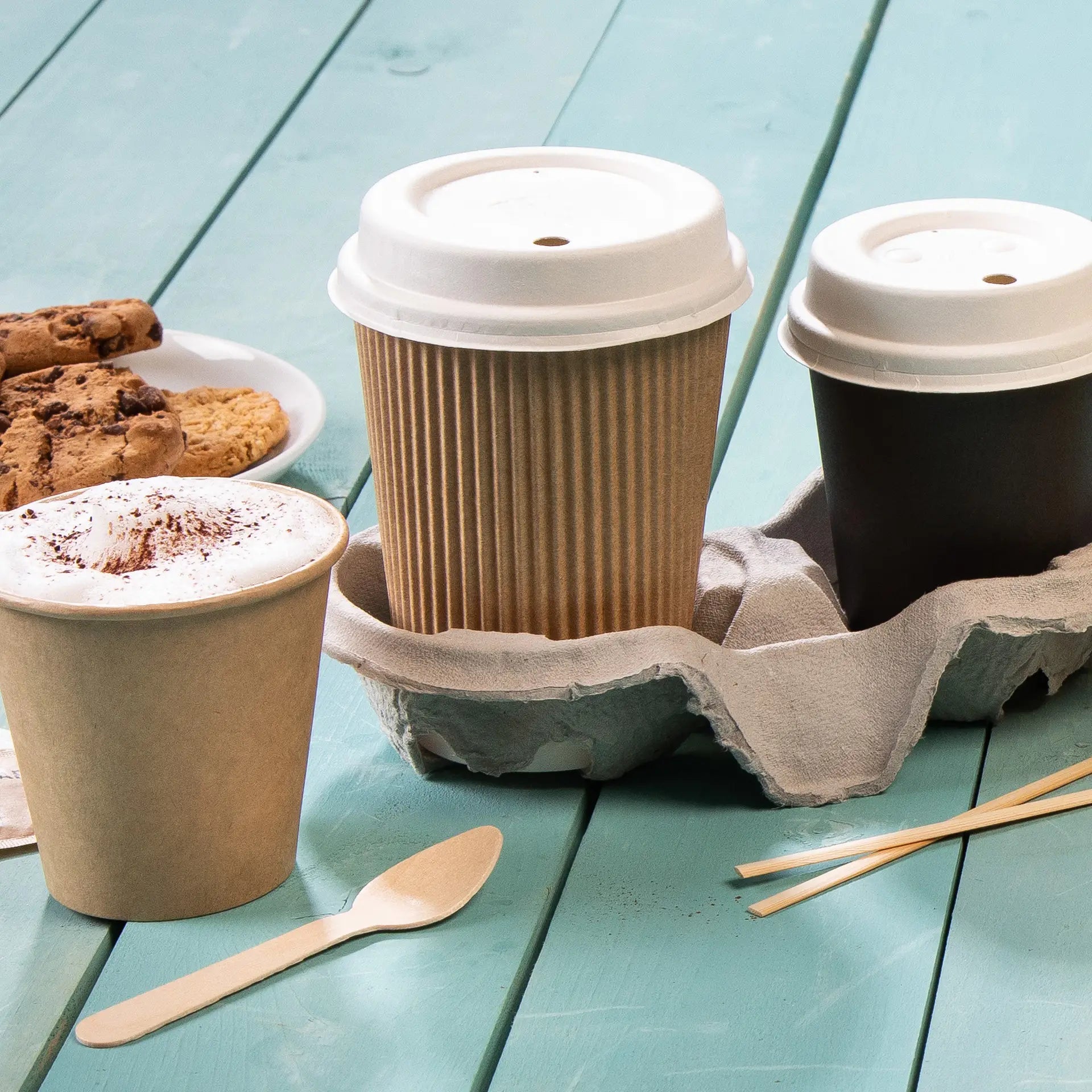 Riffelbecher (beschichtet) / Coffee to go Becher 300 ml / 12 oz, Ø 90 mm, braun, innen weiß