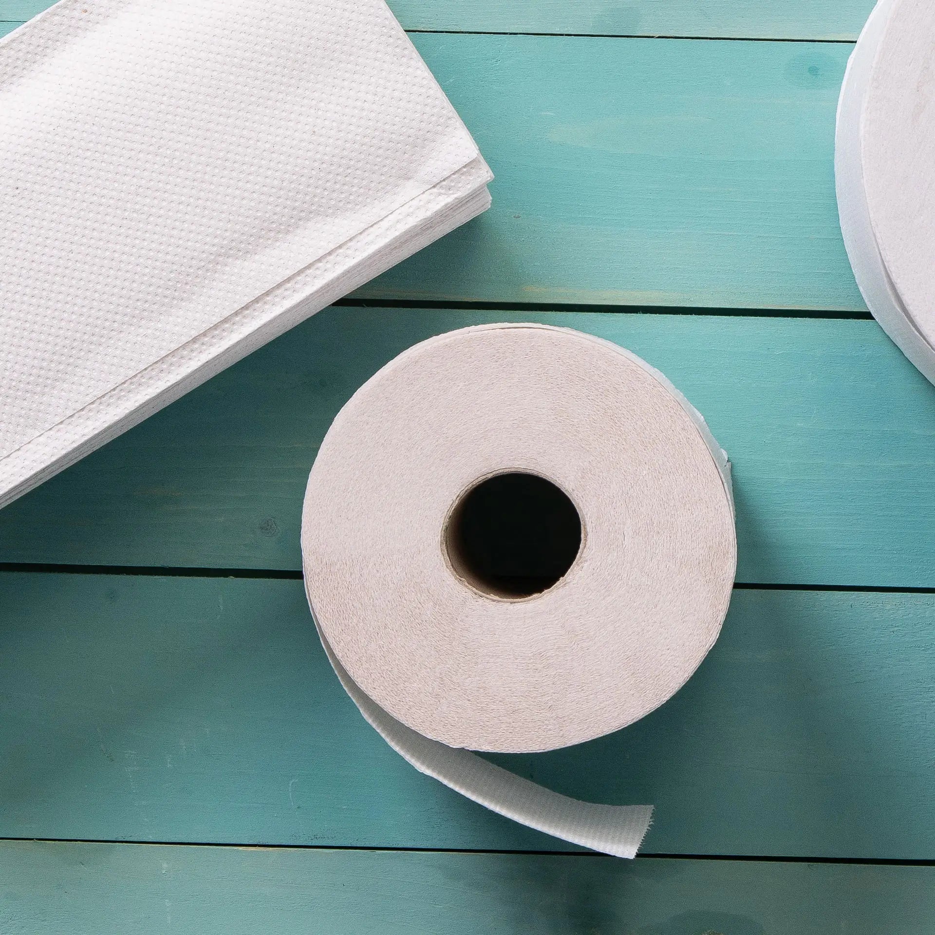 rPaper toilet paper rolls, 2-ply, 500 sheets